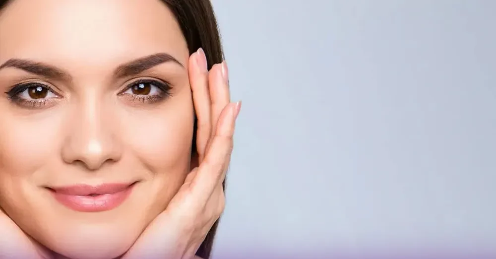 خانمی که از تزریق بوتاکس خود راضی است