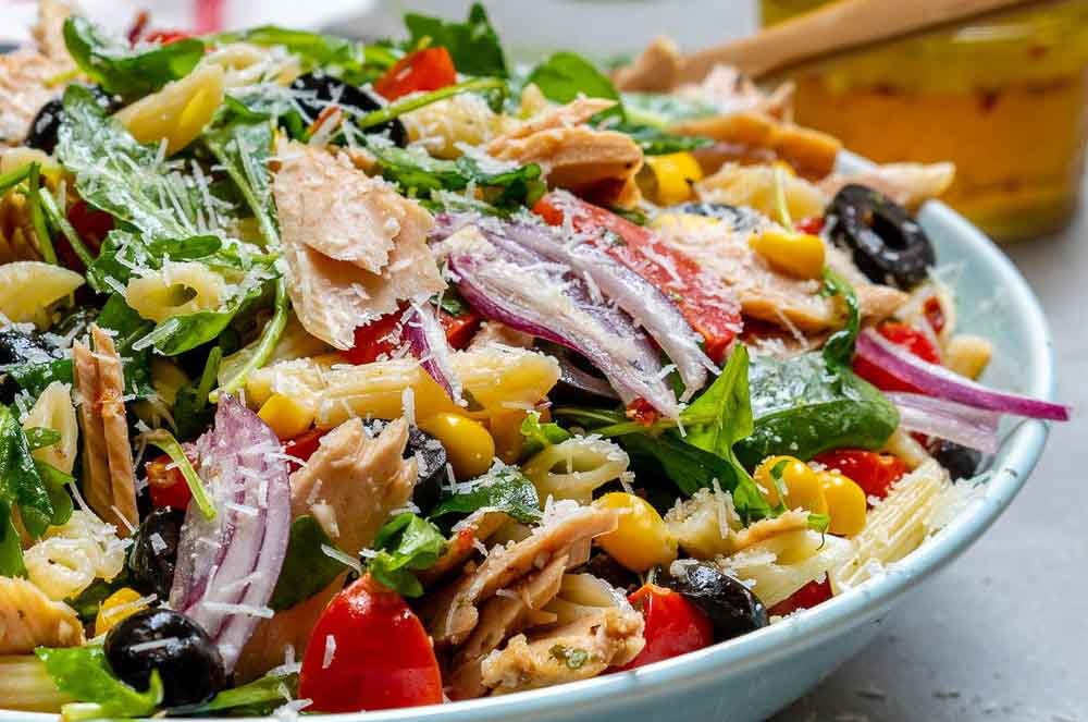 سالاد تن ماهی - غذای رژیمی بدون روغن