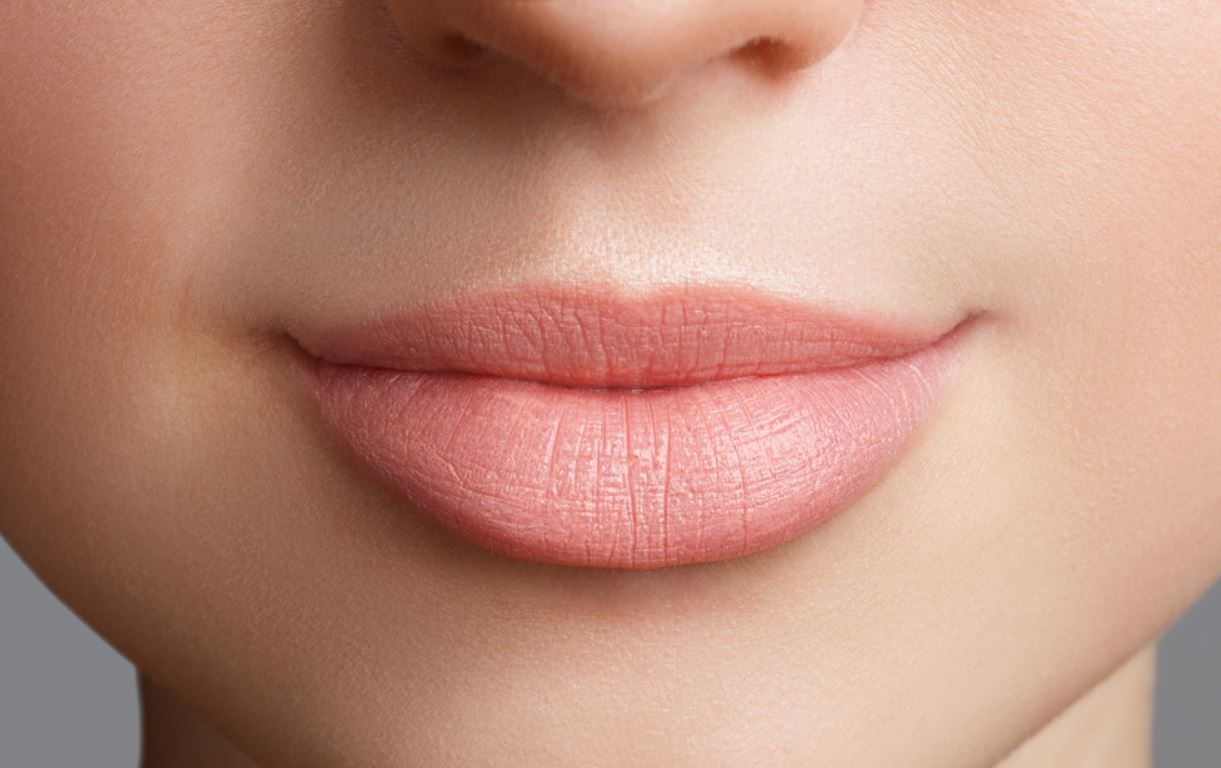 لب های خوش فرم - برجسته کردن لب
