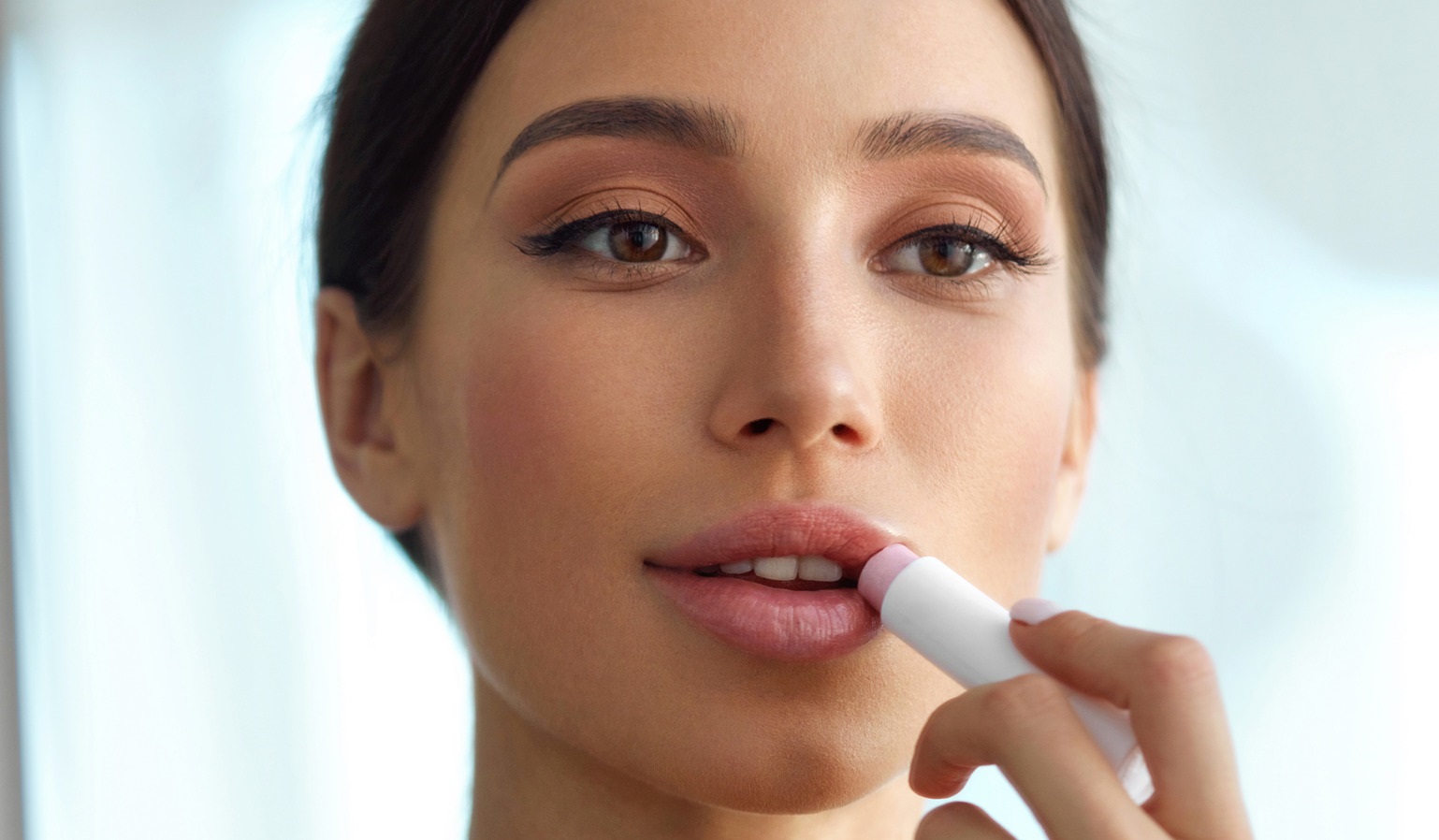 بالم لب خانگی - برجسته کردن لب