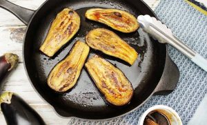 سرخ کردن بادمجان با روغن کم