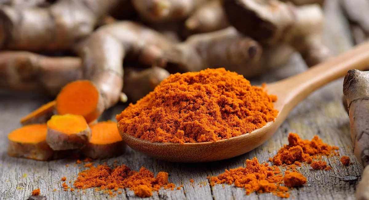 زردچوبه تازه - درمان زانو درد با زردچوبه