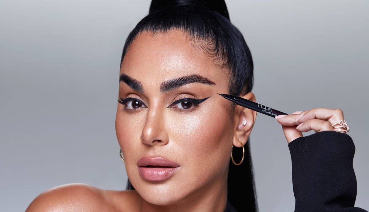 خط چشم برای چشم های درشت - آموزش کشیدن خط چشم