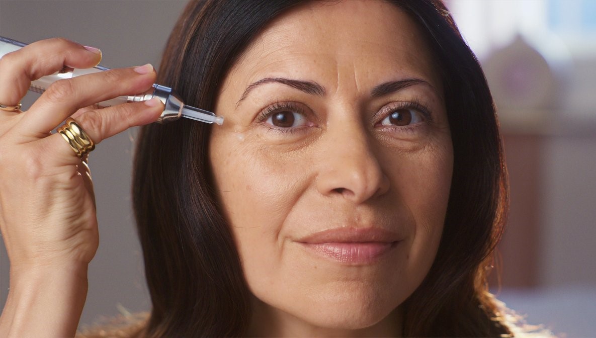 سرم برای چروک پنجه کلاغی - کرم رفع چروک پنجه کلاغی