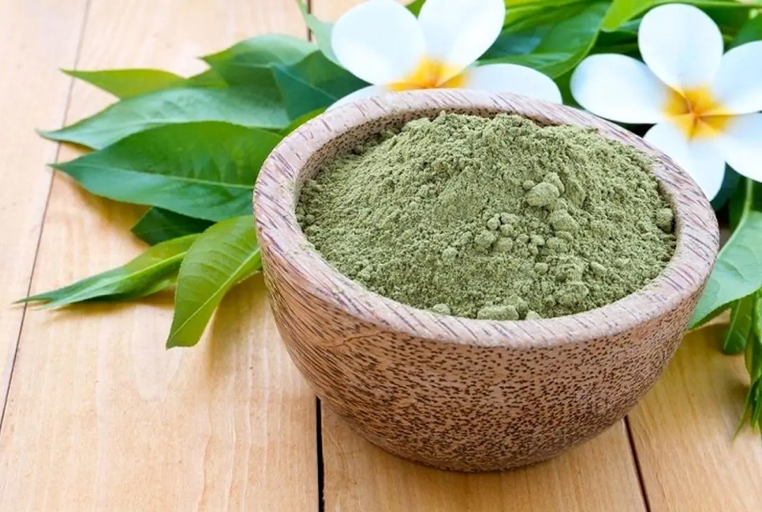 نحوه استفاده از حنا - خواص حنا برای کف پا