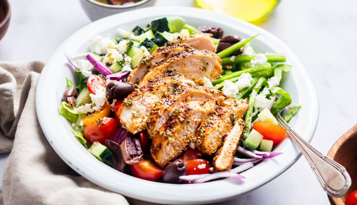 سالاد مرغ رژیمی - غذاهای رژیمی بدون نان و برنج