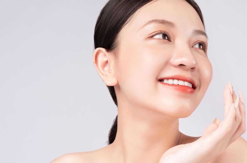 داشتن پوستی صاف و بی لک - سفید کردن پوست صورت در خانه