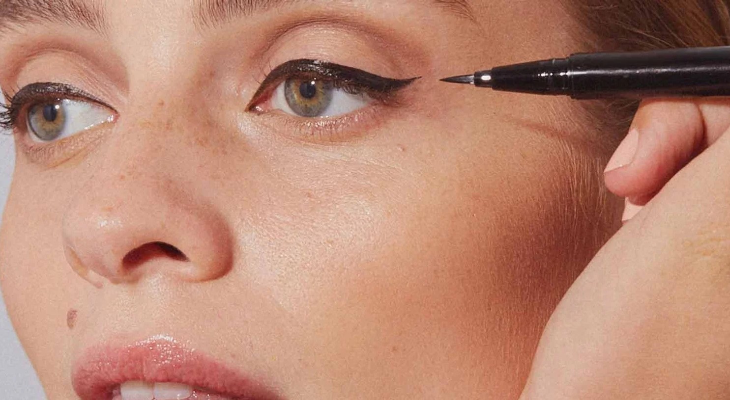 آموزش خط چشم کوتاه - آموزش کشیدن خط چشم