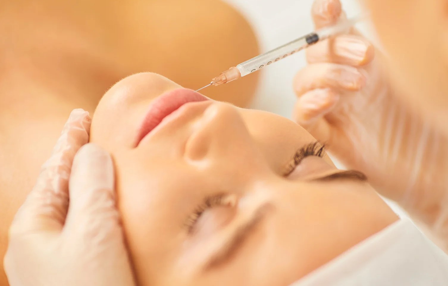 بهترین ژل برای تزریق خط خنده - بهترین مارک ژل برای تزریق صورت