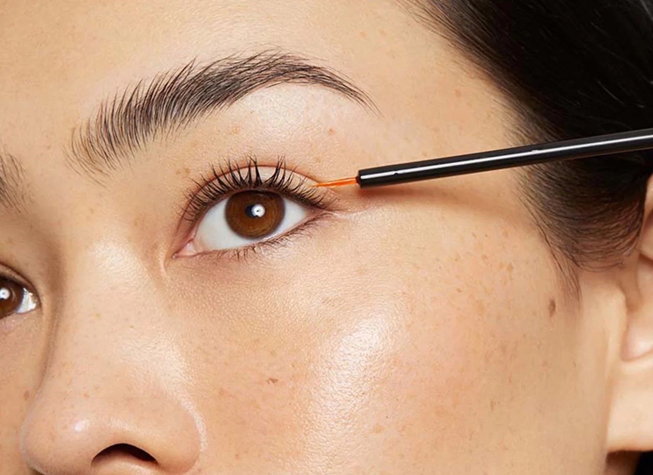 سرم تقویت مژه ایرانی - بهترین سرم برای پرپشت شدن مژه