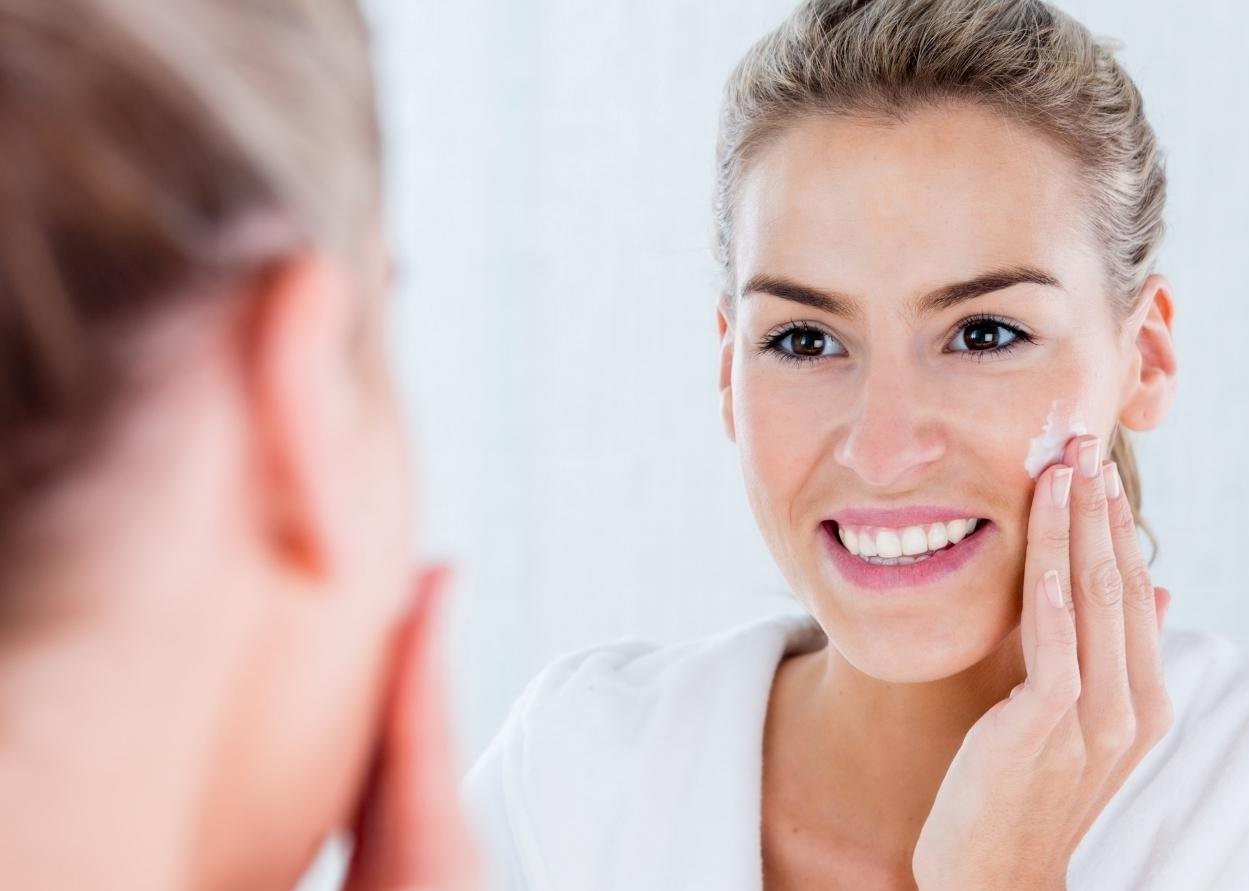 مزطوب کننده پوست چرب - آبرسان خوب برای پوست چرب