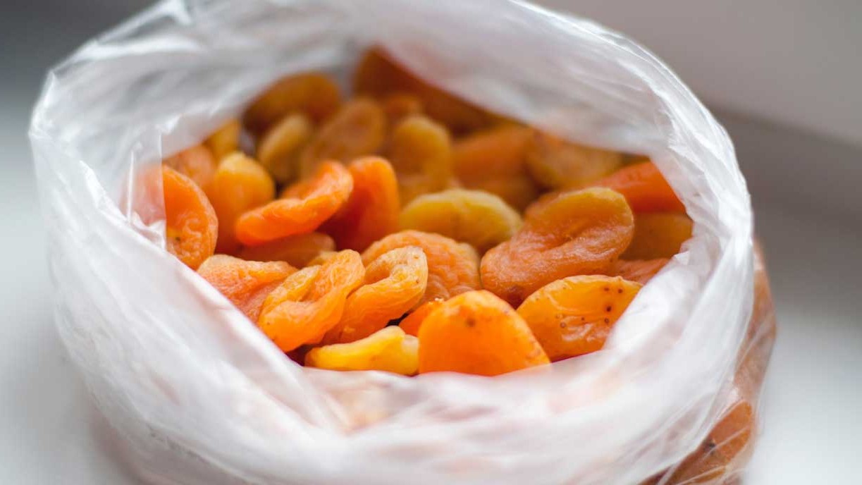 زردآلو خشک - میوه های چاق کننده