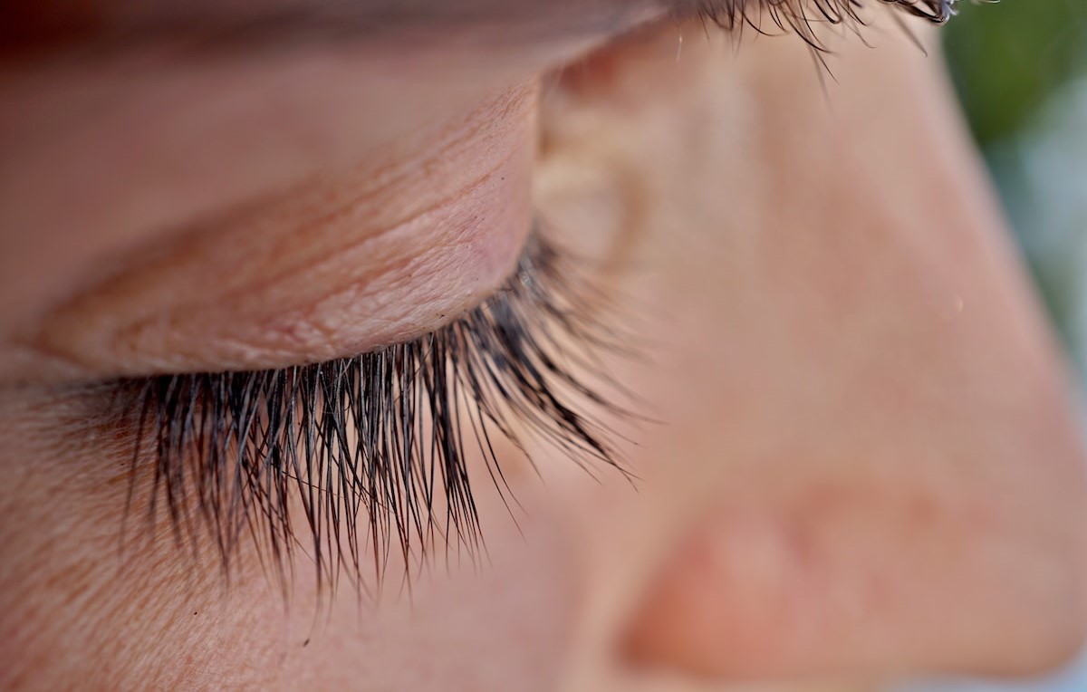 محلول پرپشت کننده مژه - بهترین سرم برای پرپشت شدن مژه