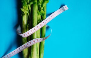 عرق کرفس برای لاغری