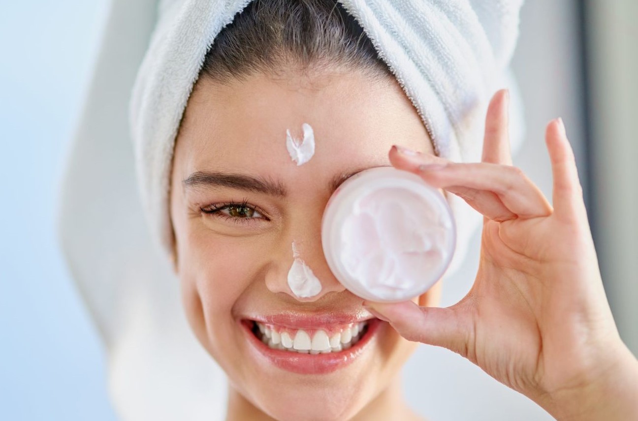 روتین پوست دخترانه - روتین پوستی روزانه دخترانه