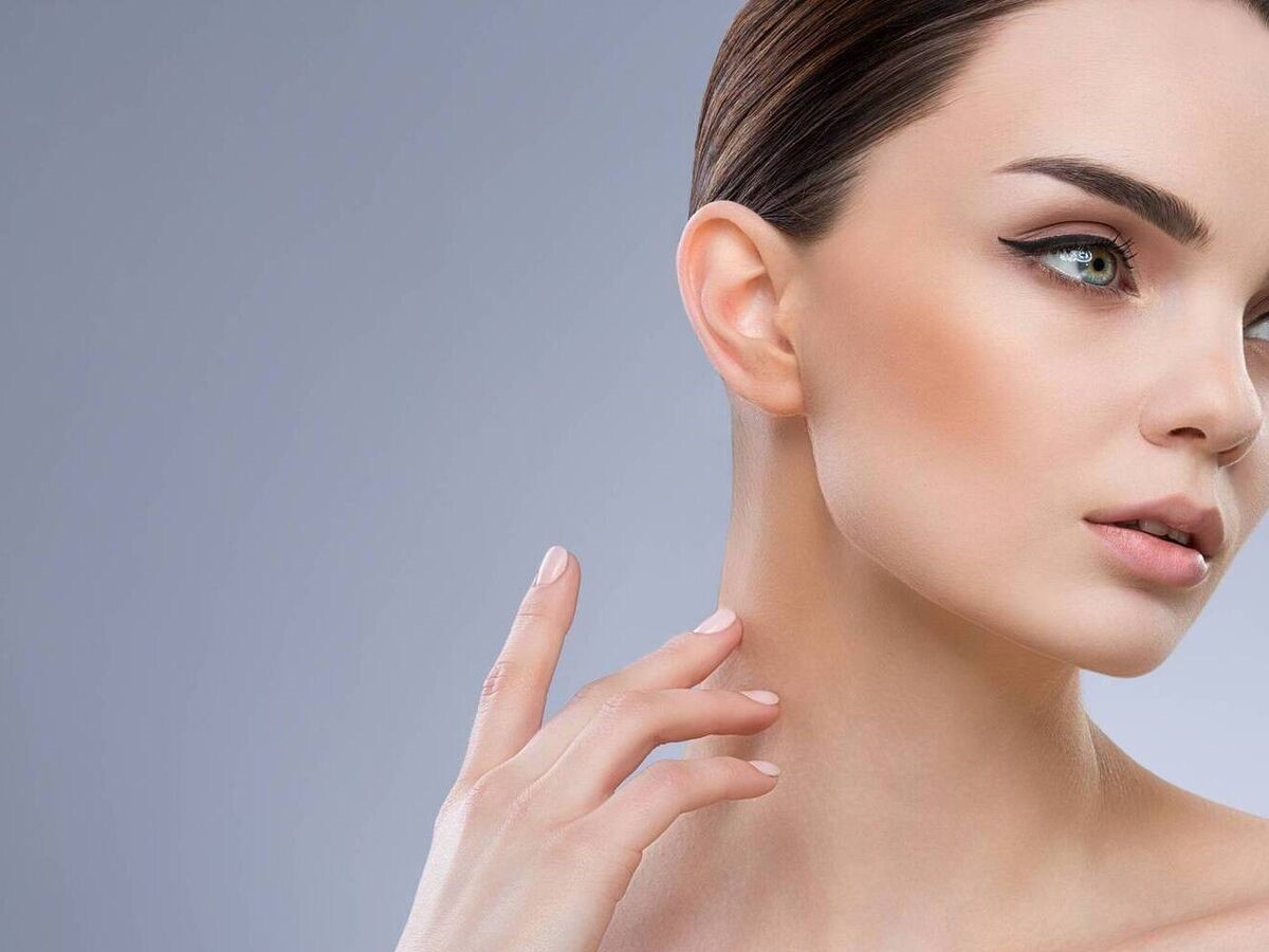 از بین بردن غبغب - زاویه دار کردن فک با ورزش