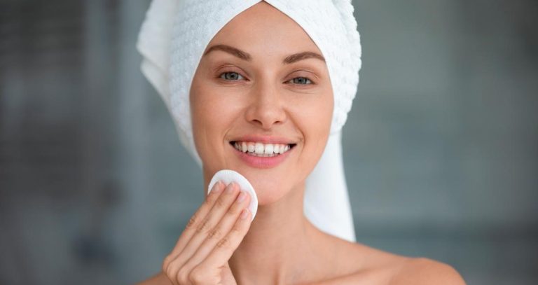 پاکسازی پوست در خانه