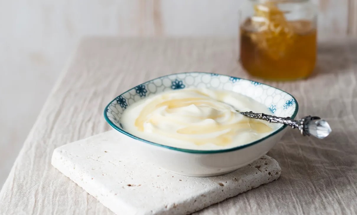 ماست و عسل - لاغری با ماست یونانی