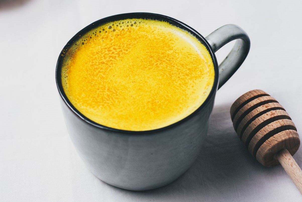 زردچوبه برای لاغری - شیر و زردچوبه برای لاغری