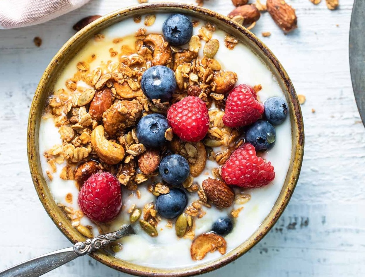 طرز تهیه گرانولا رژیمی با کره بادام زمینی