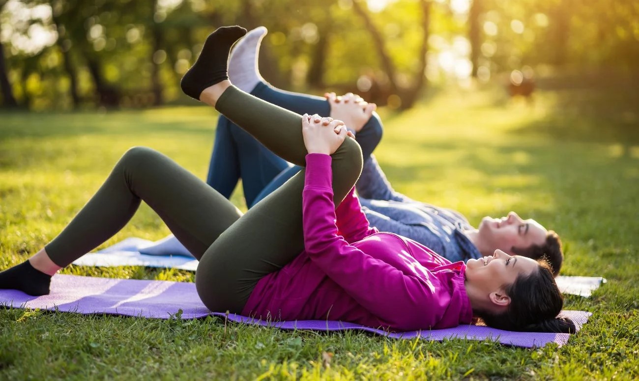 کشش پشت پا - ورزش مناسب سیاتیک