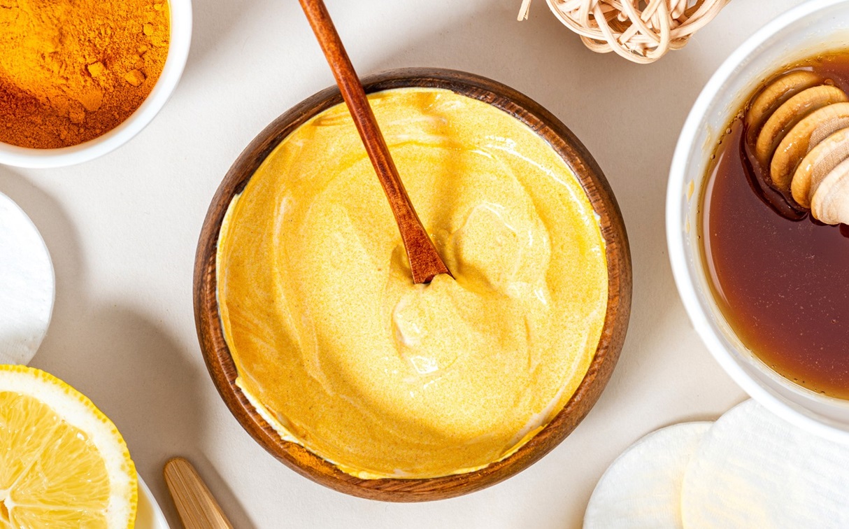 ماسک ضد لک خانگی - درمان قطعی لک صورت با زردچوبه