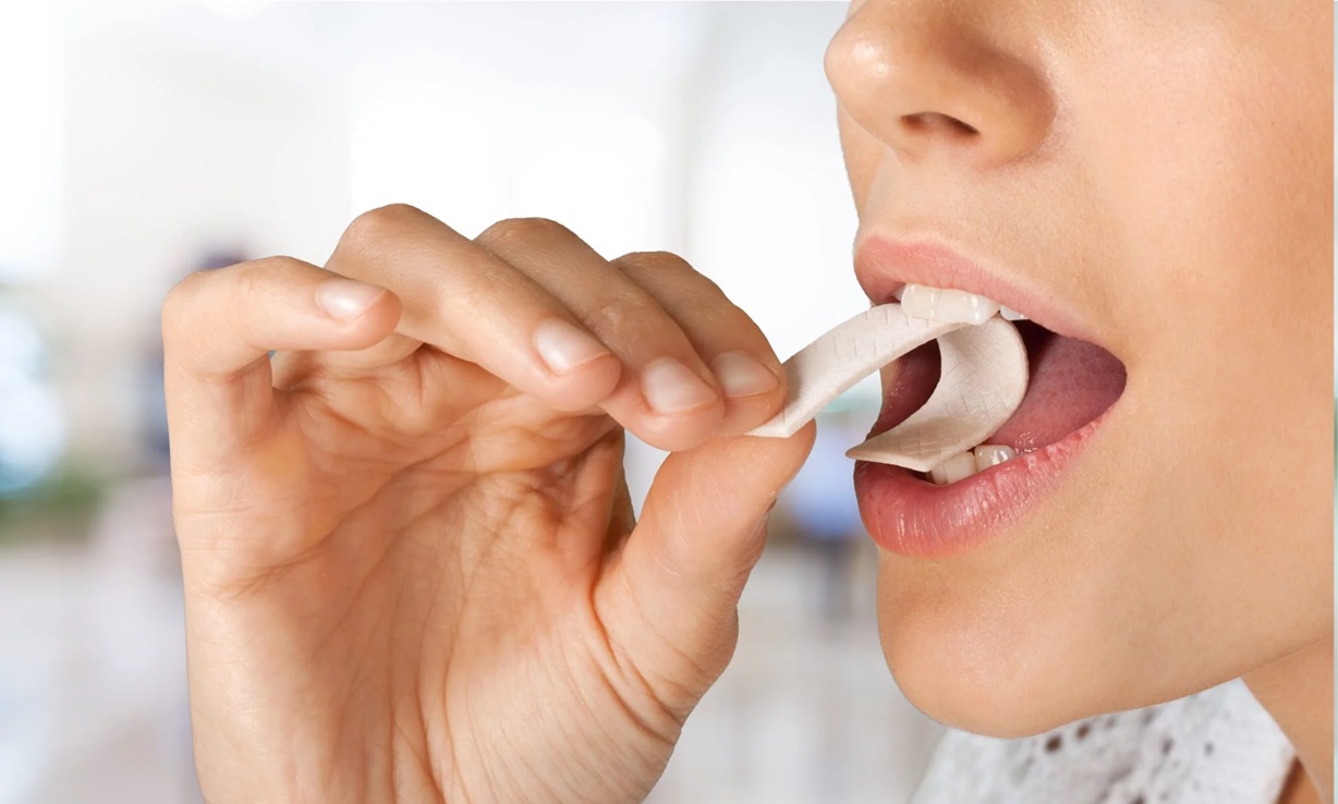 فواید آدامس جویدن - لاغری با آدامس