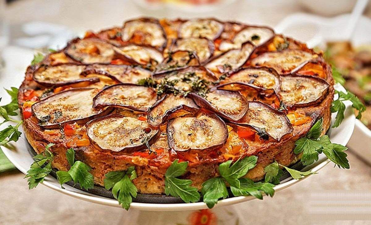 غذای رژیمی با بادمجان و گوجه