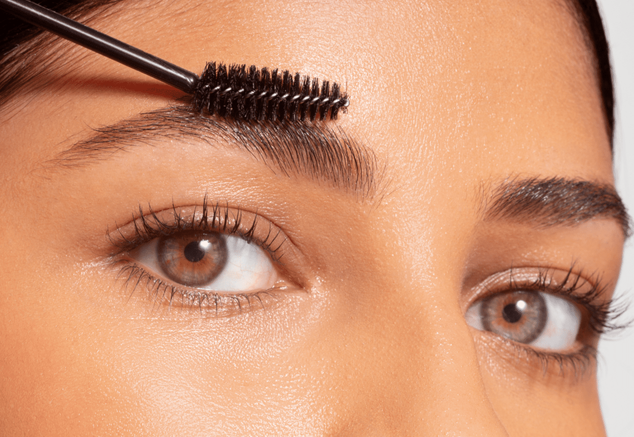 تقویت ابرو - تقویت ابرو با روغن رزماری