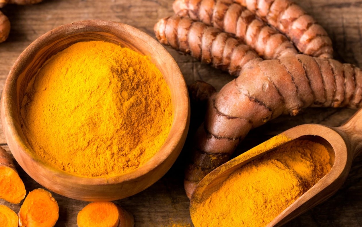 خواص زردچوبه - ماسک زردچوبه و گلاب برای صورت