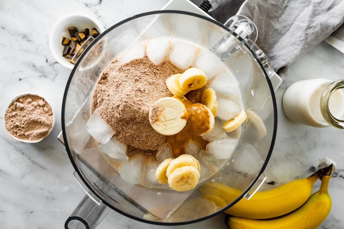 طرز تهیه شیک پروتئین با موز