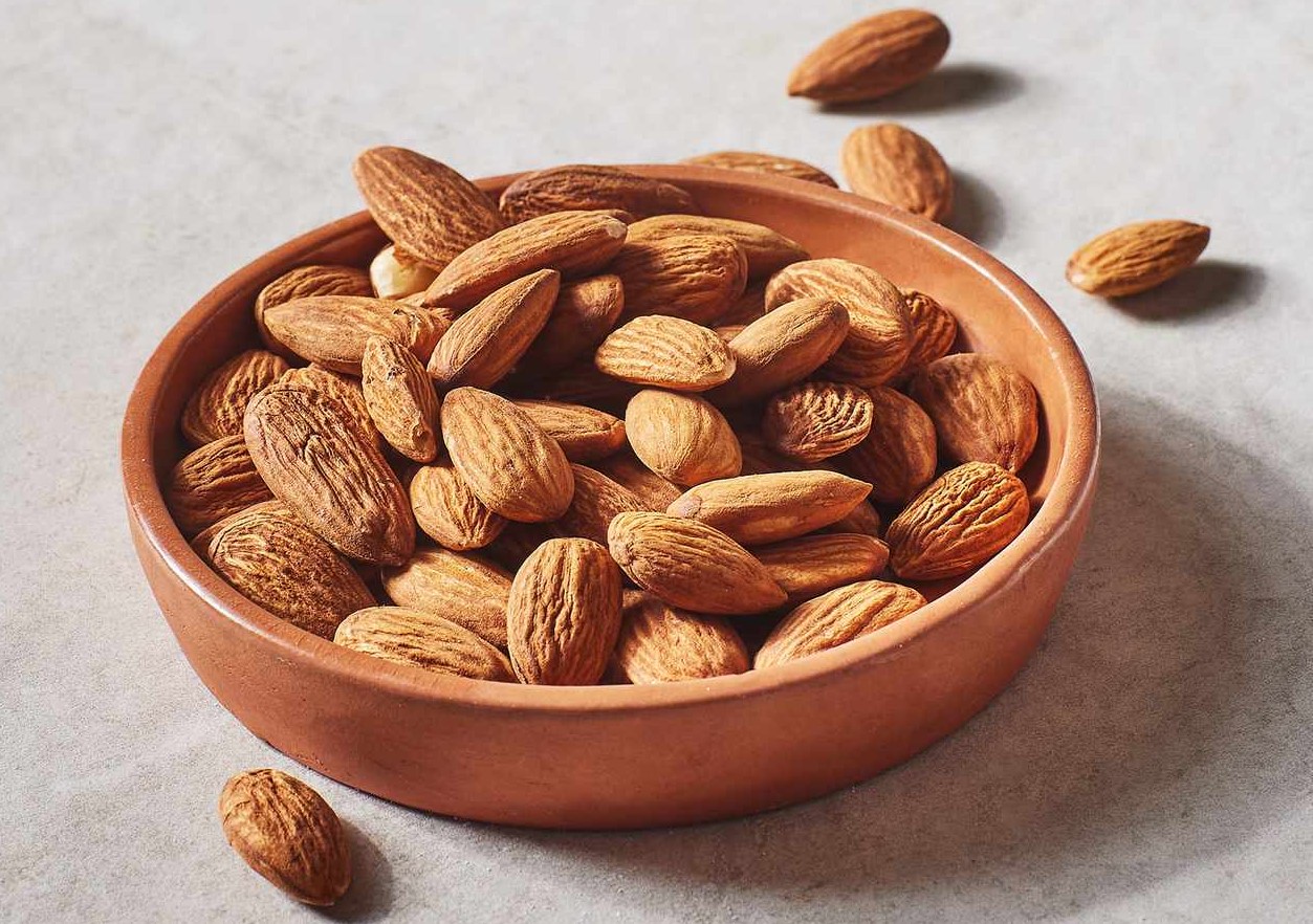 بادام درختی - آجیل مناسب برای کم کاری تیروئید