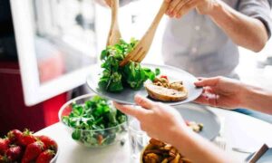 لاغری با روزه گرفتن - فواید روزه برای بدن