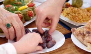 لاغری در ماه رمضان - رژیم افطار و سحر