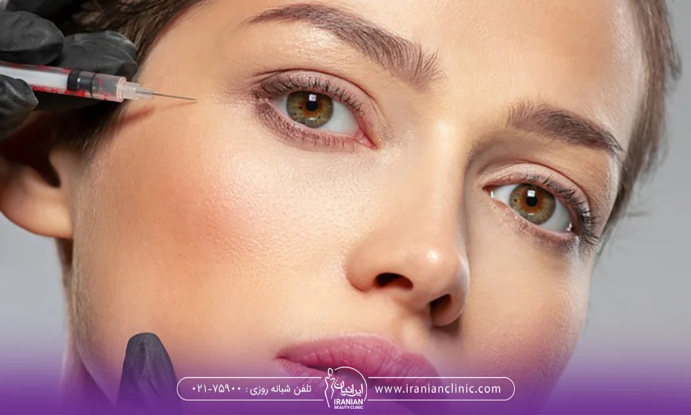 تصویر مراجعه کنند زن در حال تزریق چربی به زیر چشم - برای زیر چشم تزریق ژل بهتر است یا چربی