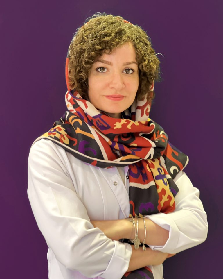 شقایق شریفی