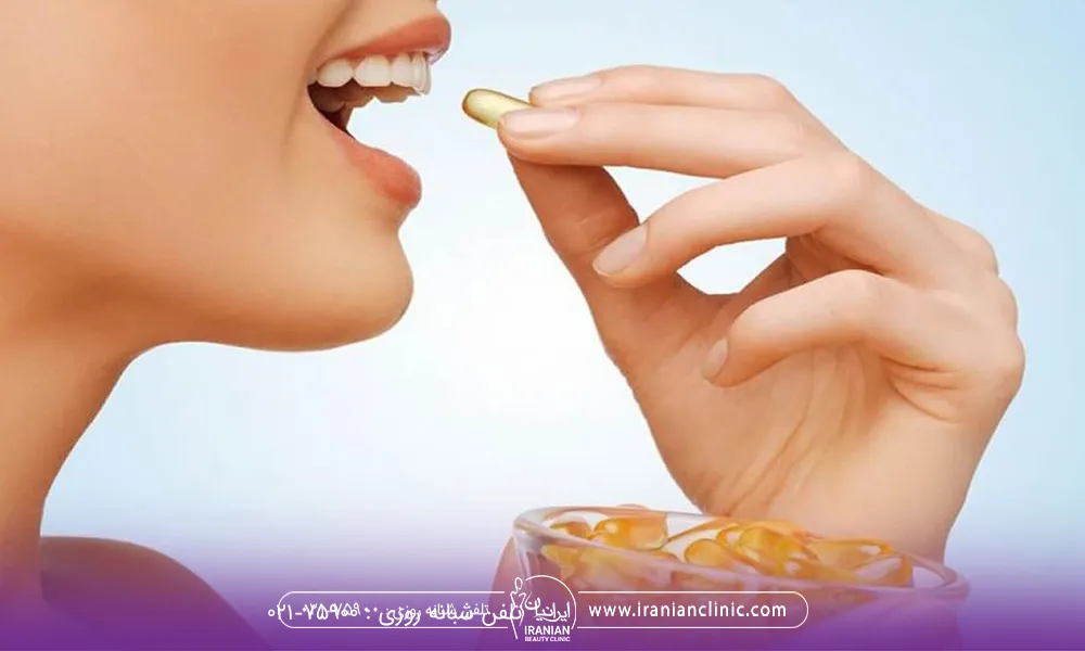 یک فردی که قرص امگا3 دستش هست و نزدیک دهانش برده است - فواید امگا 3 برای لاغری
